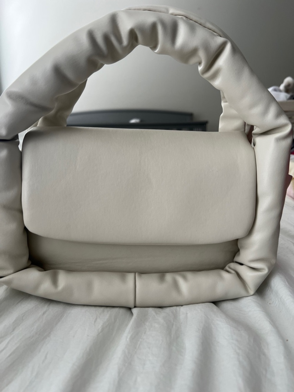 SHEIN Cream Padded Handle Shoulder Bag